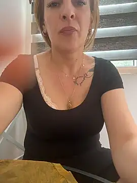 Hot-Milf4U online show from June 23, 11:30 am