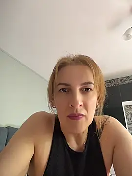 Hot-Milf4U online show from May 21, 11:08 am