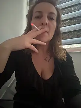 Hot-Milf4U online show from May 24, 5:34 pm