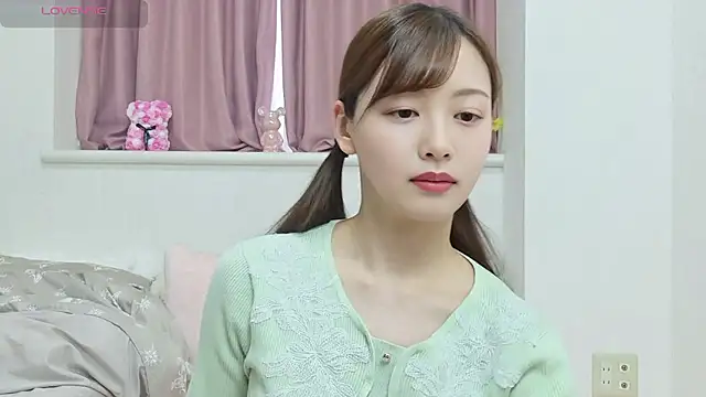 x-Ami-x online show from June 13, 4:32 am