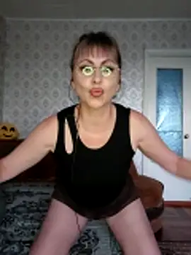 Kitty-MEOWW online show from May 24, 3:55 pm