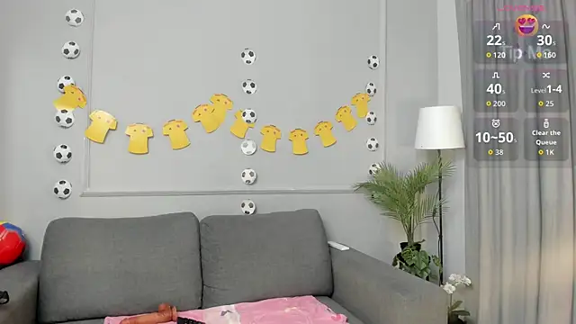 Sofiawonderr online show from June 21, 7:51 pm
