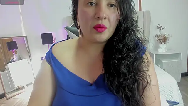 JadeBellee online show from June 16, 6:31 pm