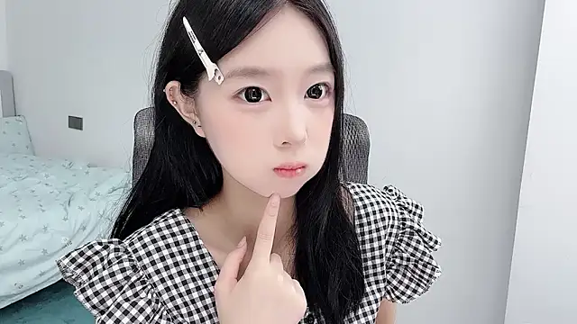 Yoyo33355 online show from July 2, 3:56 am