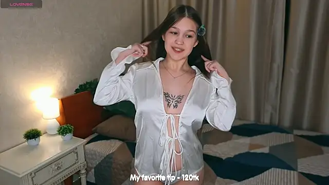 PlayfulMelly online show from June 23, 7:23 pm
