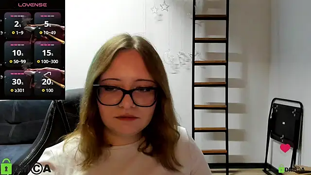 JuliNy x online show from May 31, 6:42 pm