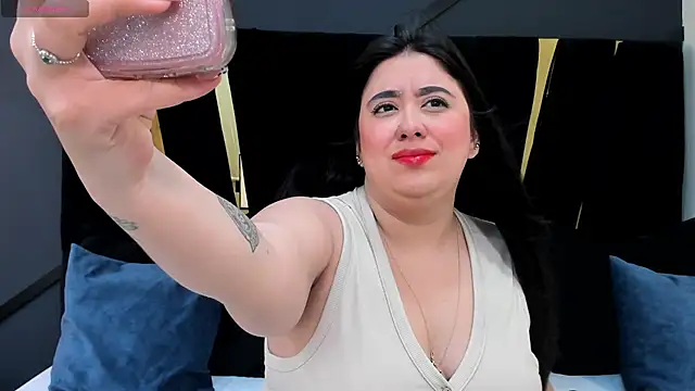 maite graay online show from June 11, 12:02 pm