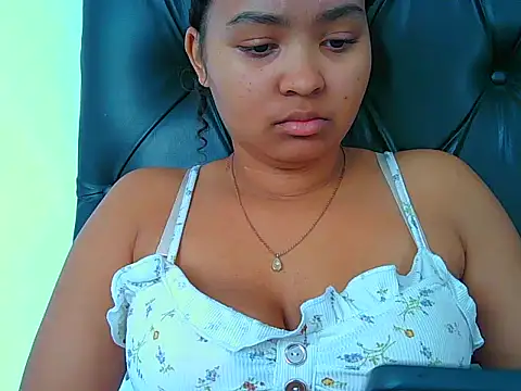 indianaphrodite1 online show from July 13, 8:04 am