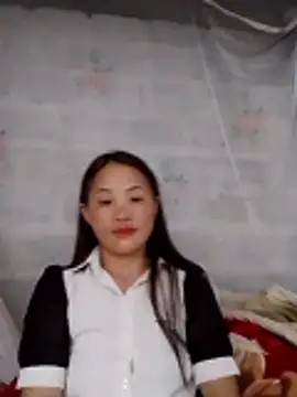 Malin 9k online show from May 27, 2:47 pm