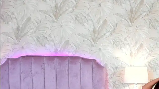 JazmiiMilf online show from July 18, 2:08 pm