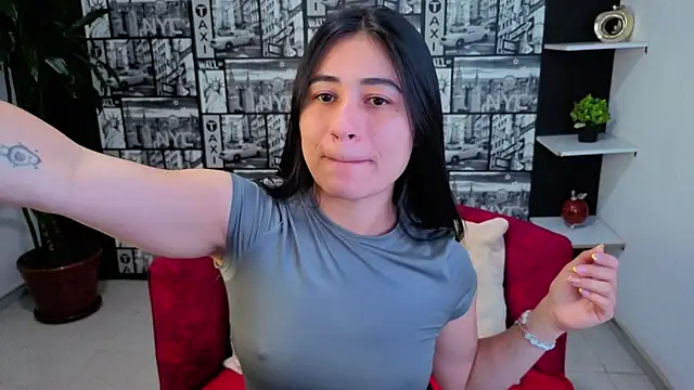 jackiie  online show from July 11, 2:06 pm