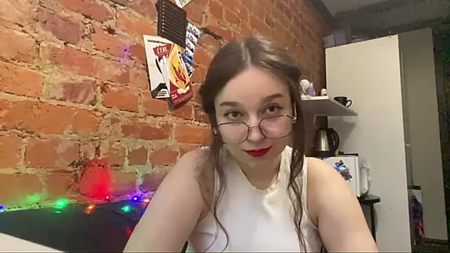 DaliLove online show from May 31, 6:09 pm