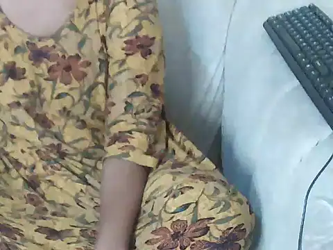 sexxybutties online show from June 1, 6:26 am