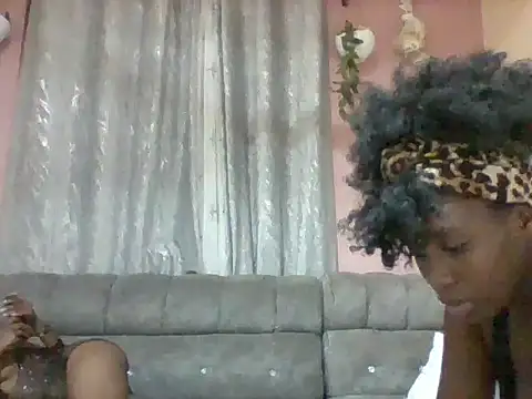 Prettypappi77 online show from June 20, 4:32 pm