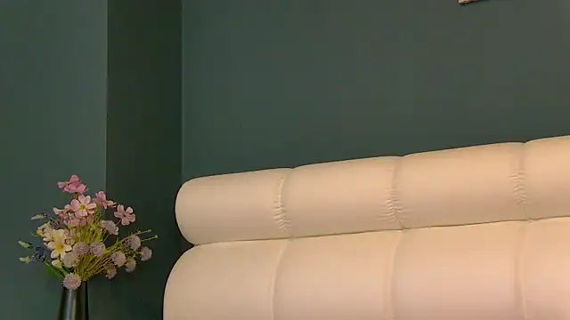 Tiny Tease online show from June 1, 8:32 pm
