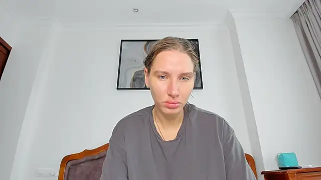 SofiClimbing online show from December 5, 2:44 am