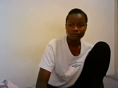 BerryJulie online show from July 2, 4:40 am