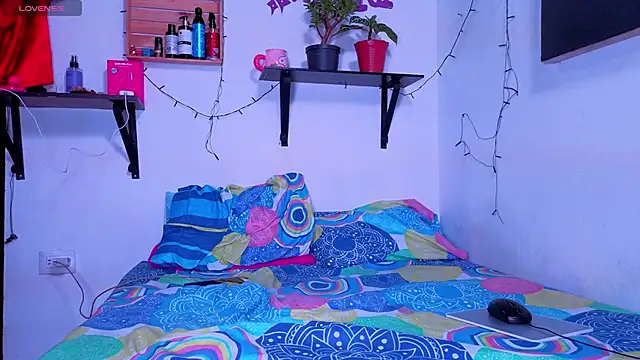 Celeste Latina19 online show from June 16, 4:13 am