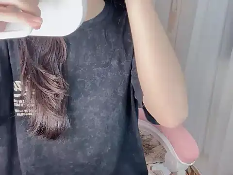 BUNNIIE MIE online show from August 8, 3:58 am