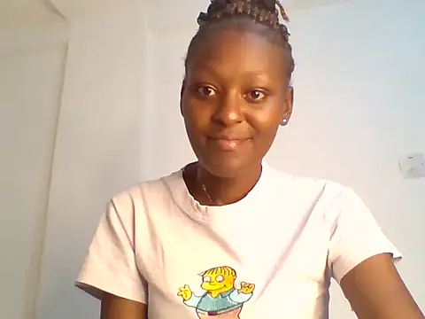 Pretty pretty2 online show from June 7, 2:46 pm