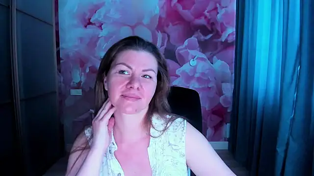 LunaKissesx online show from June 21, 11:47 am