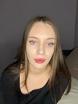 Carolain2468 online show from June 10, 3:44 pm
