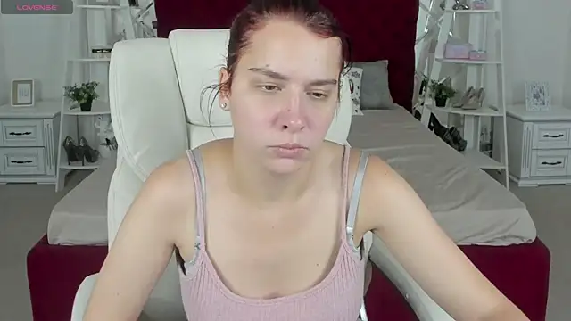 Livia Shy online show from June 18, 5:53 am