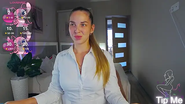 babbyalexandra online show from July 17, 2:32 pm