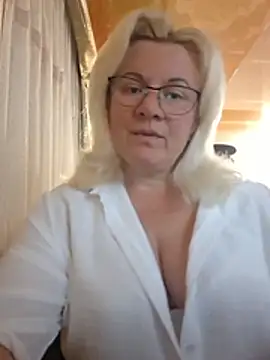VikaRaine555 online show from July 8, 7:16 pm