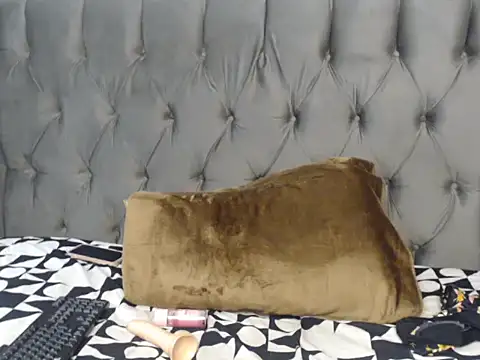 Loyal Alisha online show from June 25, 5:12 am