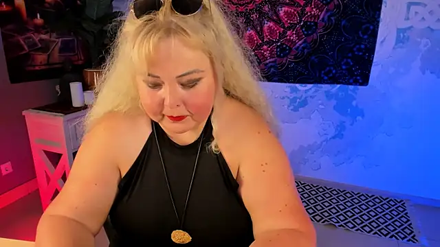 EvaMurller online show from July 1, 9:20 am