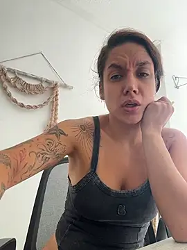 SOPHIA VELMONT online show from July 3, 7:31 pm