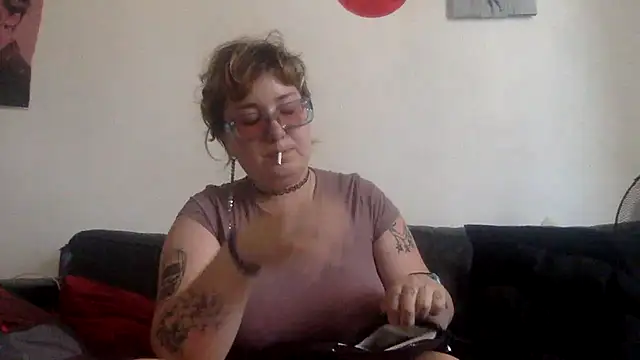 mysteradecadent online show from June 26, 11:33 am