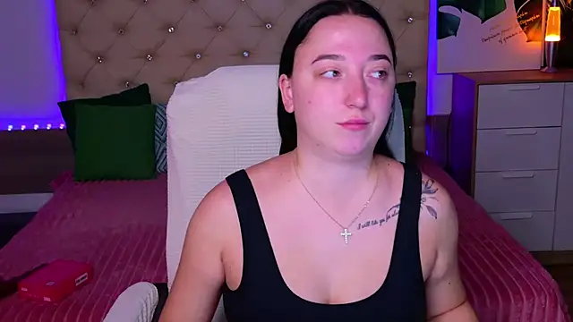 AVA MAXIMUS online show from August 3, 4:49 am