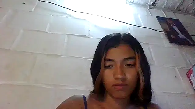 canelita0510 online show from July 7, 6:47 am