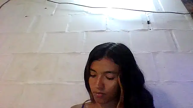 canelita0510 online show from July 7, 7:23 am