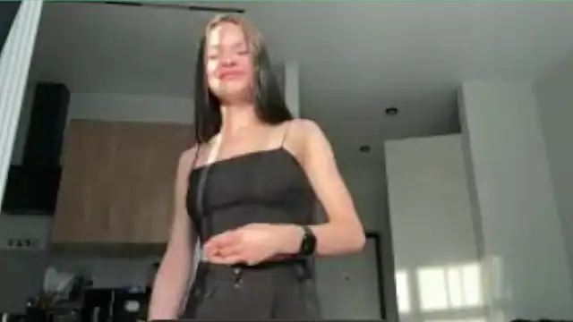 BlushingTask online show from June 16, 3:24 pm