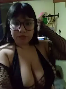 celprettyy online show from July 5, 10:59 pm