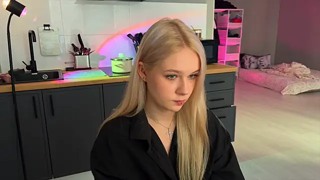 MichelleMargiela online show from July 12, 8:15 am