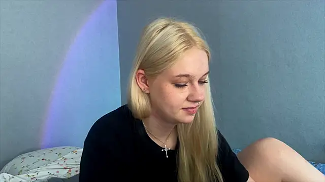 MichelleMargiela online show from July 6, 4:29 am