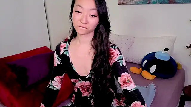 MySweetSofie online show from April 18, 2:36 am