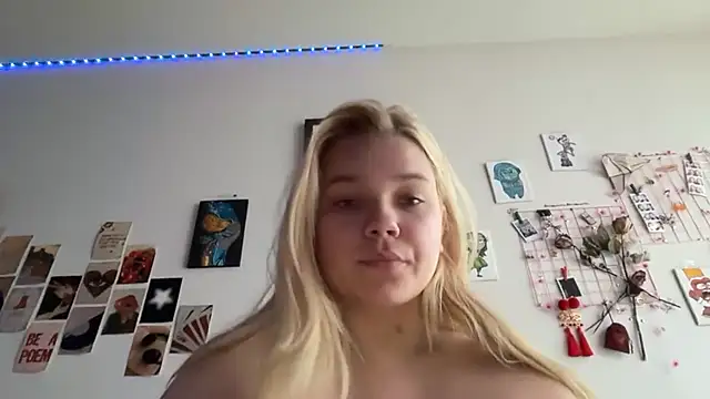 Laveliari online show from July 14, 6:12 pm