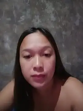 urwomaninlove online show from June 26, 1:18 am
