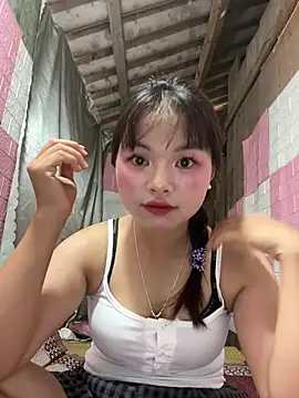 luvlivvy online show from June 23, 7:39 am