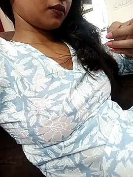 avii5 online show from July 13, 11:22 am