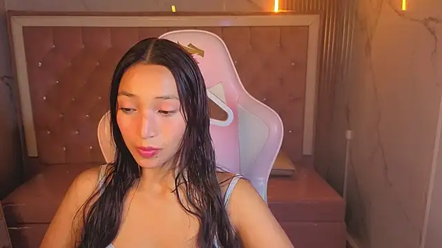 Lessly b online show from June 27, 3:07 am