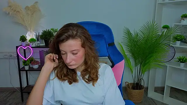 EliseWeeks online show from July 15, 10:31 am