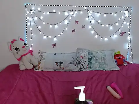 Vanessa333 online show from July 7, 6:47 am