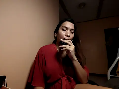 CreamyJulia online show from July 14, 6:56 pm