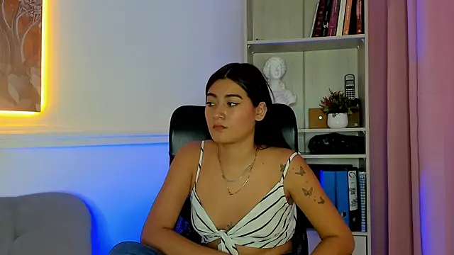 vesper rae online show from July 9, 5:59 pm